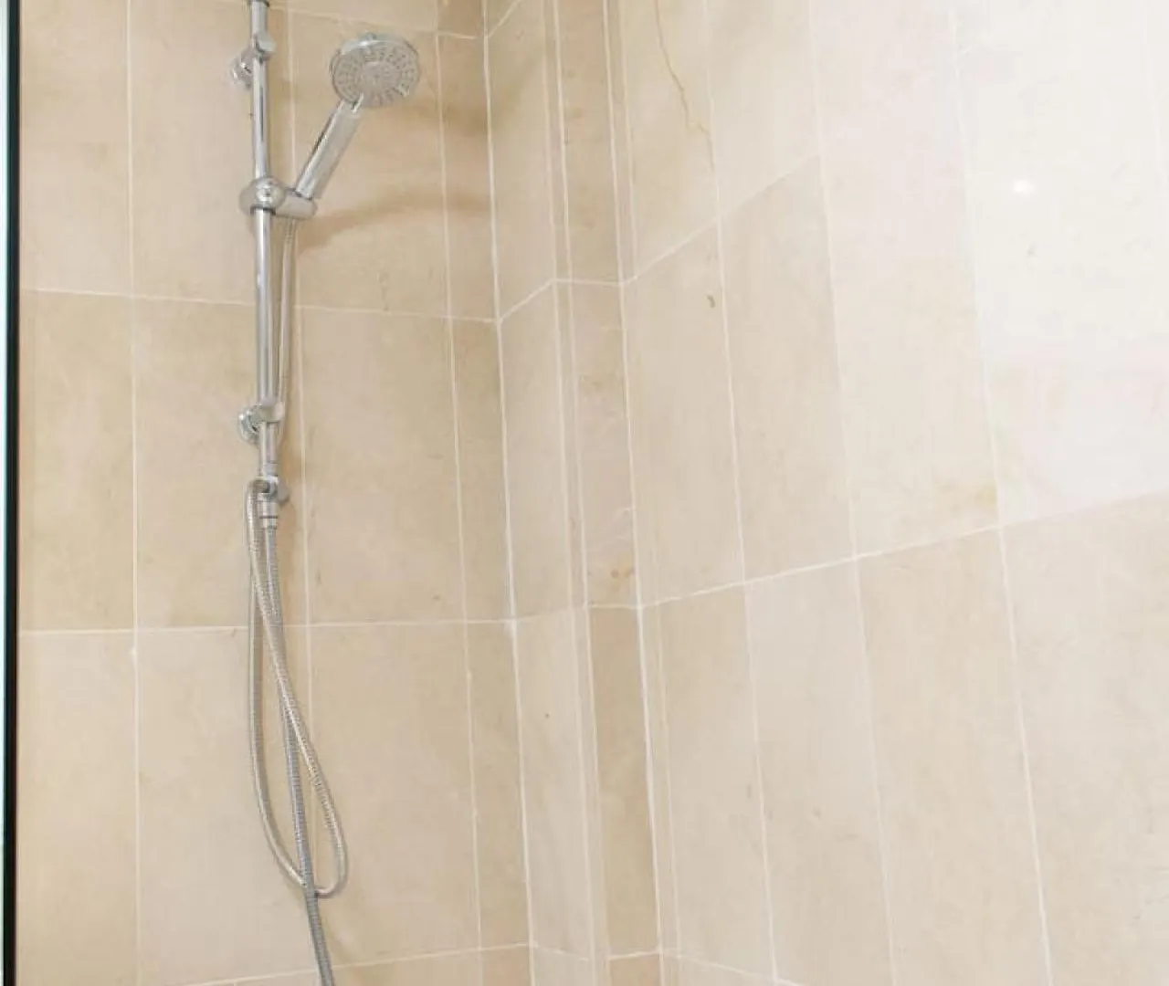 Luxurious 2 Bedroom Apartment With Pool エステポナ